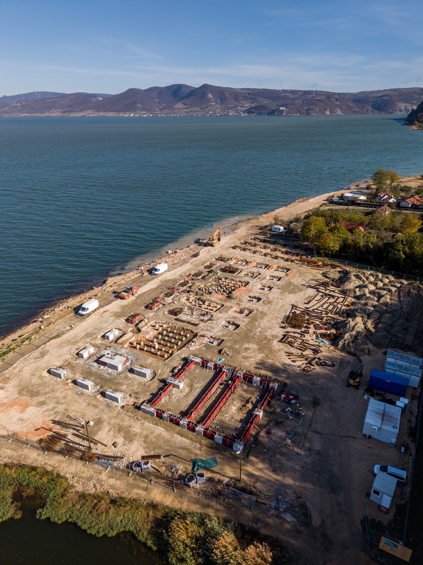 Ramada by Wyndham Danube Waterfront Golubac – izgradnja, novembar 2025